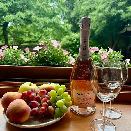 Beautiful House By The River With Its Own Dock Vakantiehuis *