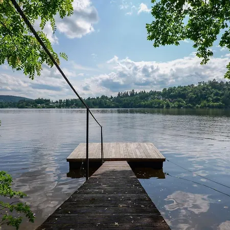 Beautiful House By The River With Its Own Dock Dom wakacyjny