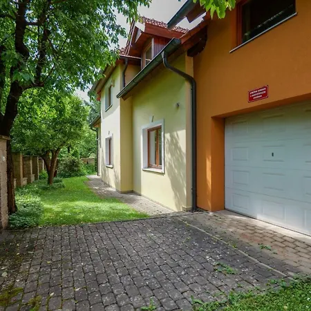 Beautiful House By The River With Its Own Dock بيت للعطل *