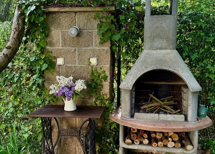 بيت للعطل Beautiful House By The River With Its Own Dock *