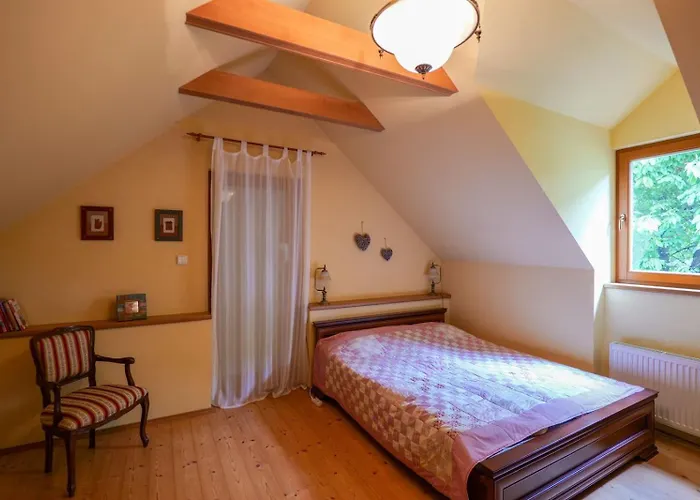 Beautiful House By The River With Its Own Dock * Rabyne