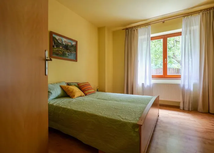 بيت للعطل Beautiful House By The River With Its Own Dock Rabyne