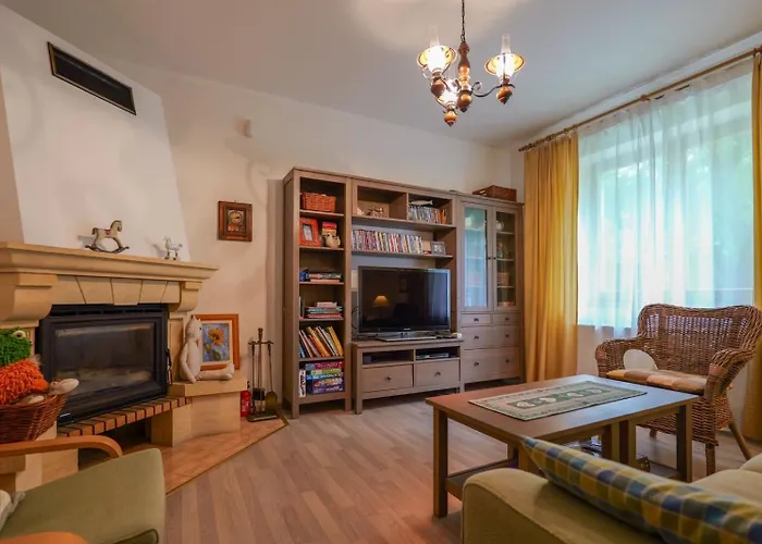 Beautiful House By The River With Its Own Dock * Rabyne